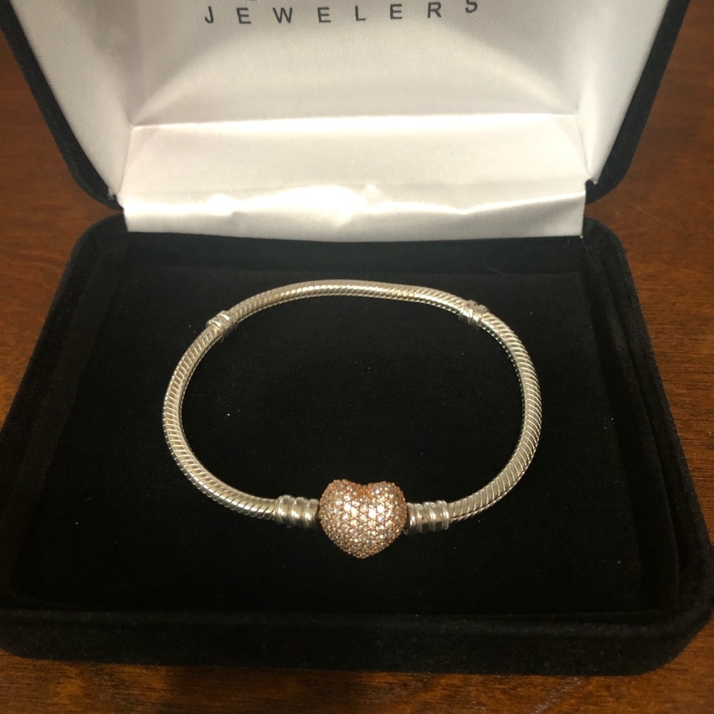 Pandora moments Pave heart clasp snake  Bracelet